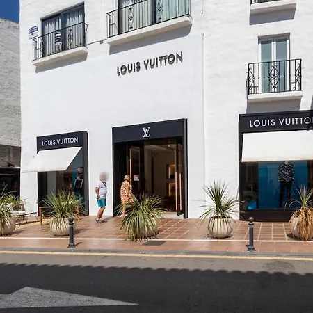 Apartment In The Heart Puerto Banus Luxurious Marbella