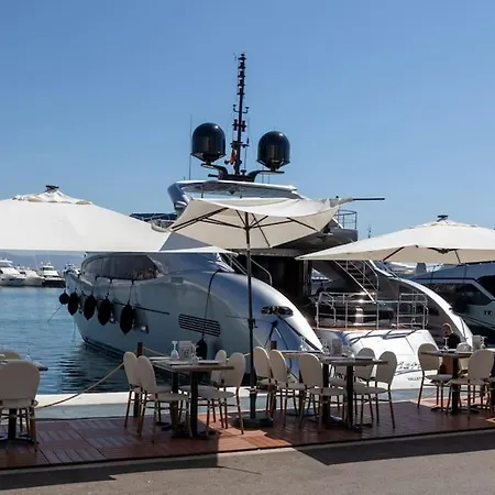 Apartment In The Heart Puerto Banus Luxurious Marbella