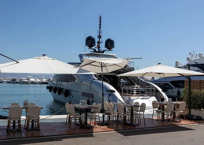 Apartment In The Heart Puerto Banus Luxurious Marbella